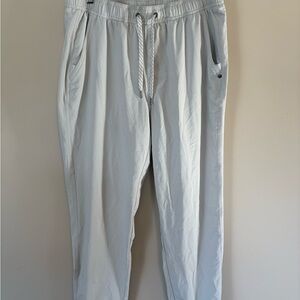 Vuori Men's Light Gray Joggers